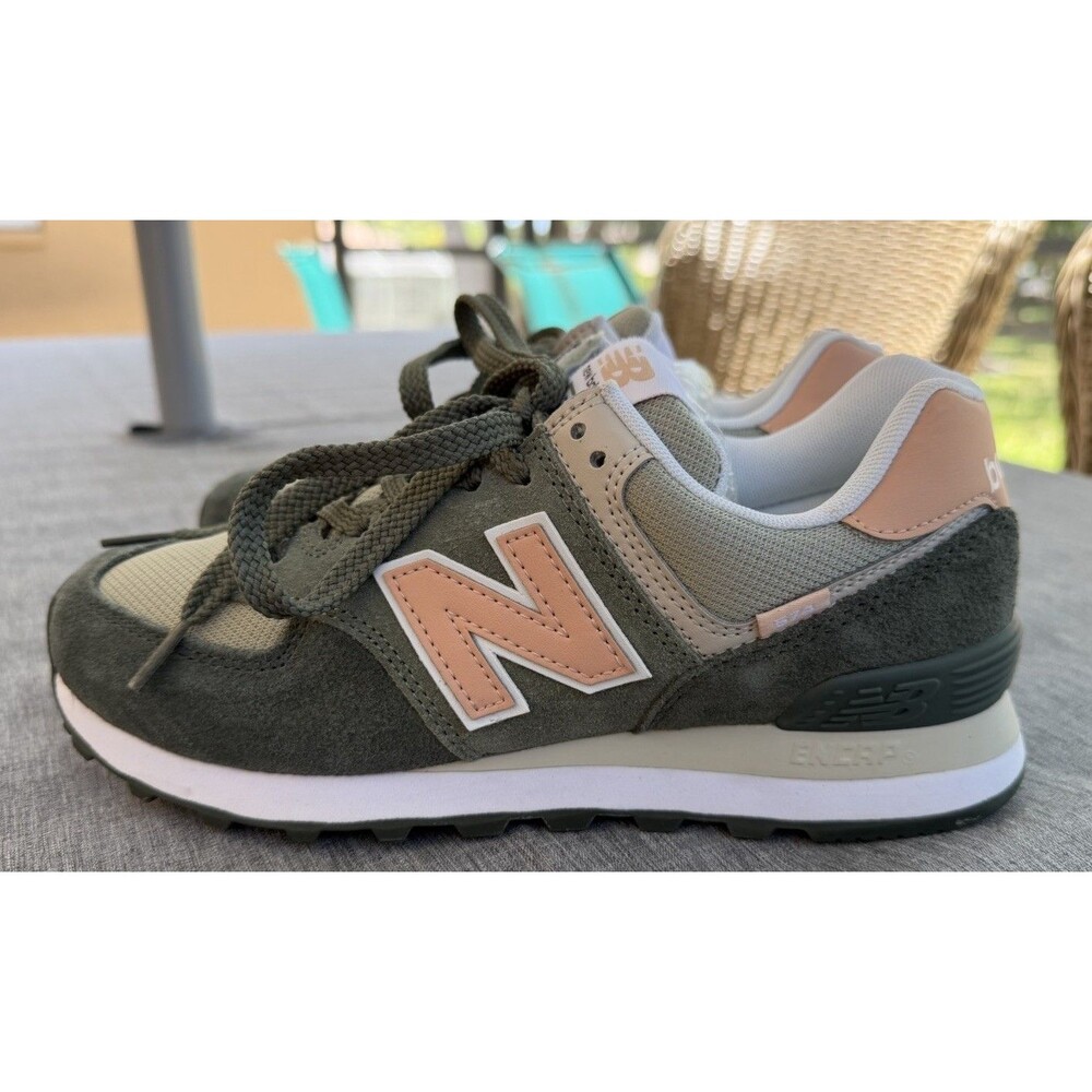 New Balance 574 Women's Size 7 Sneakers Shoes Olive Green / Peach EUC!!